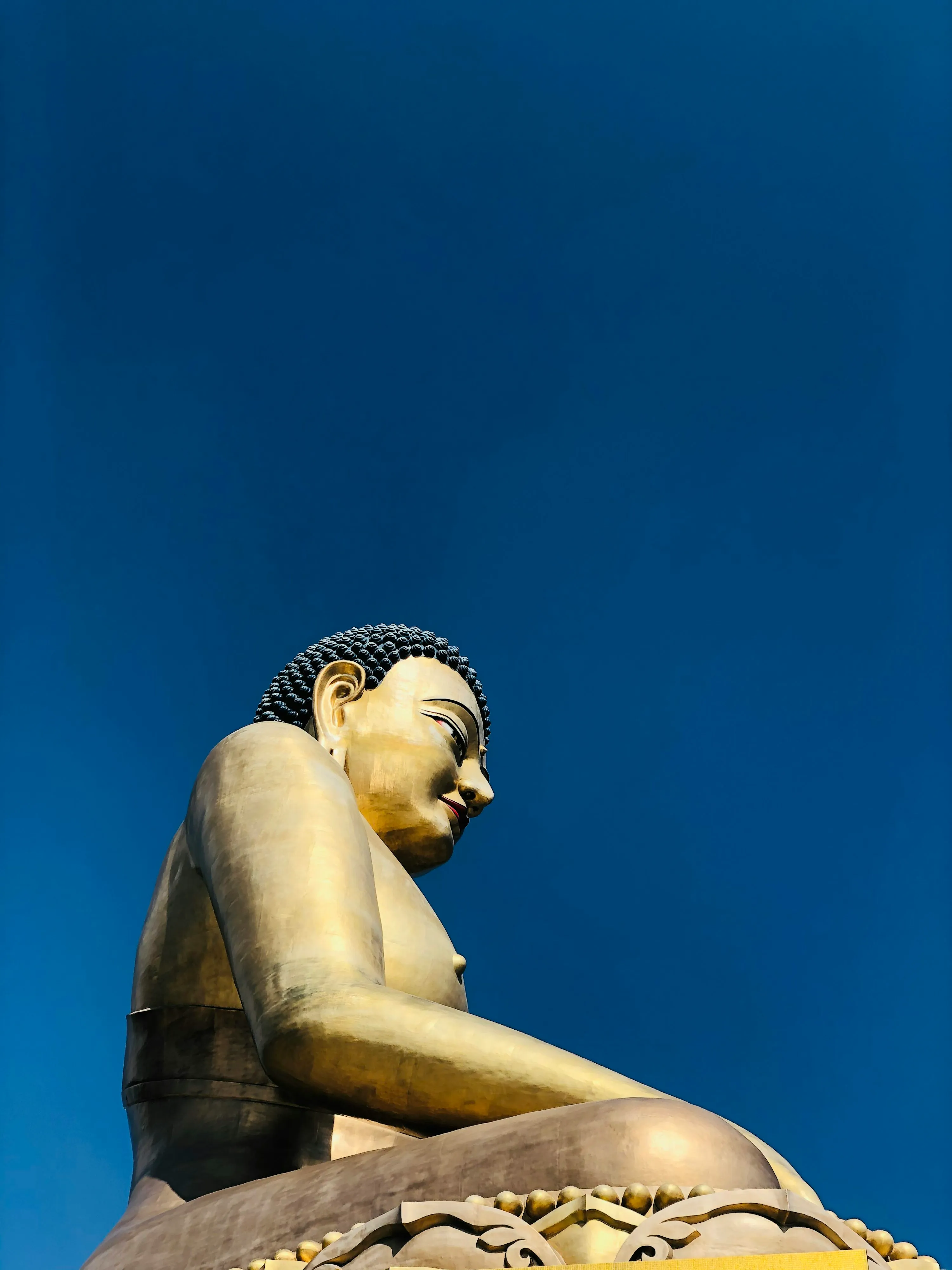 How to Travel to Bhutan from Philippines (2025): A Complete Guide to Visa, SDF, Flights, & Itineraries