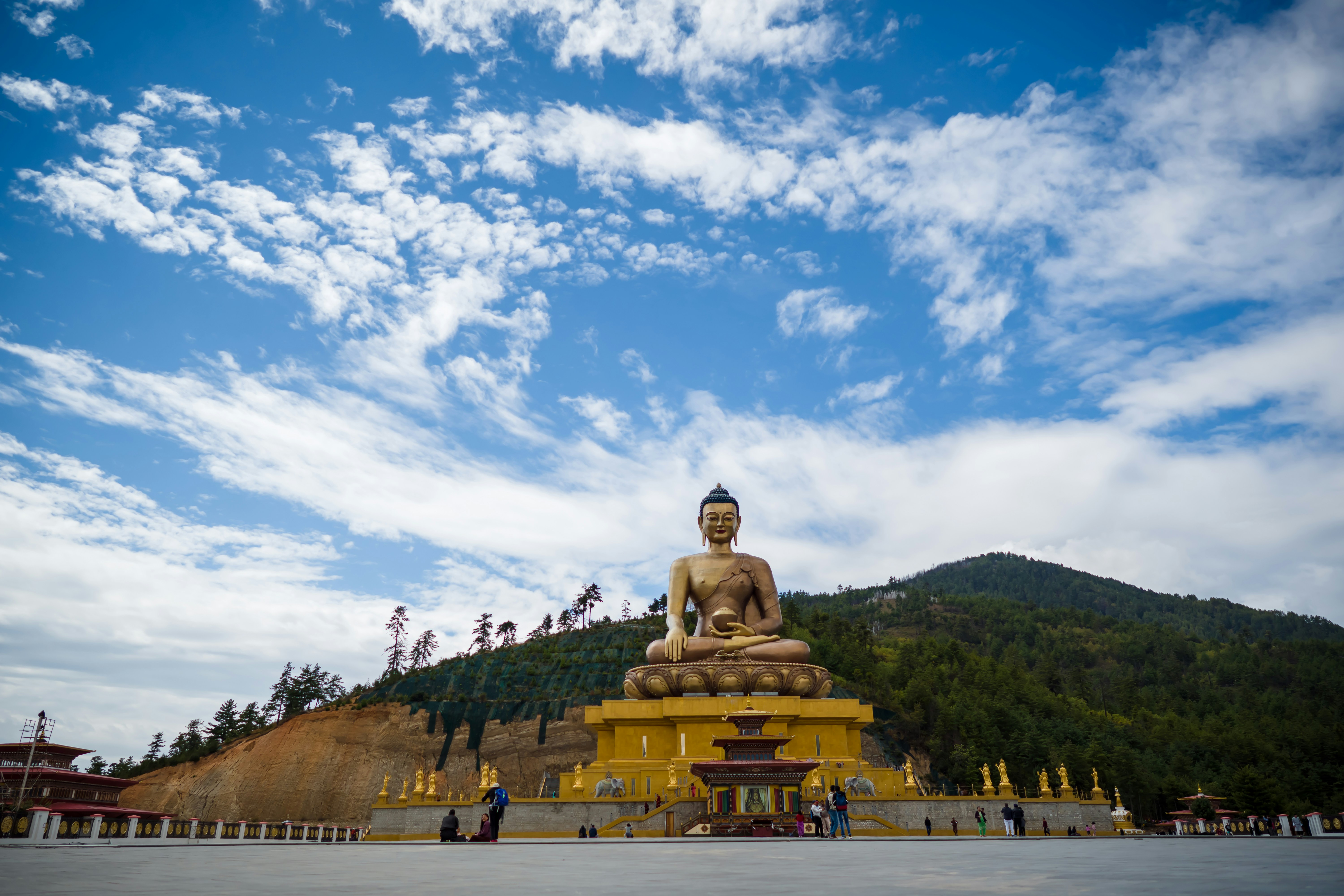 Sacred Himalayan Sojourn: 4 Days Luxury Adventure with Manifest Bhutan Expeditions